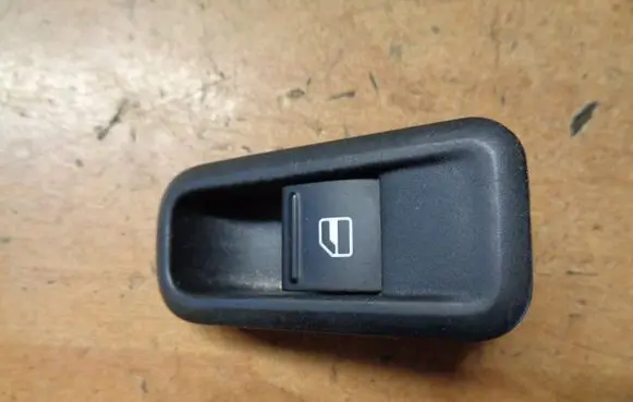 Skoda Fabia Mk2 (5J) Electric window control switch 5J0959855