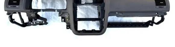 Volkswagen Golf V Dashboard 