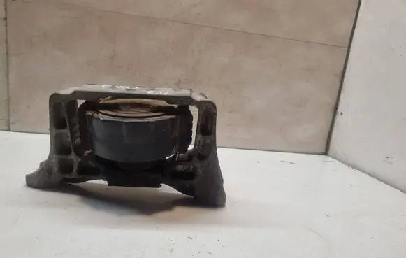 Volvo C30 Engine mount bracket 7M516F012YA