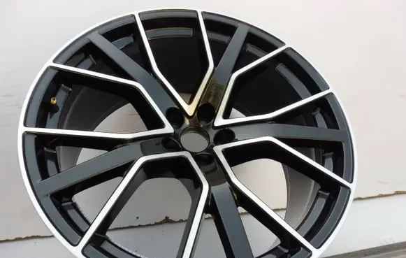 Audi Q8 R22 alloy rim 4M8601025Q