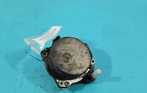 Opel Zafira B Vacuum pump IMPRK1502818