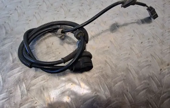 Audi A4 S4 B5 8D ABS brake wheel speed sensor 8D0927803