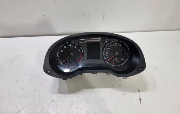 Speedometer (instrument cluster)