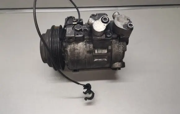 Audi A6 S6 C5 4B Air conditioning (A/C) compressor (pump) 4D0260805C