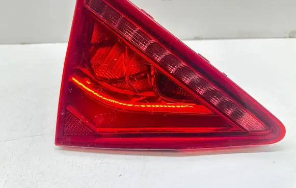 Audi A7 S7 4G Tailgate rear/tail lights 4G8945093