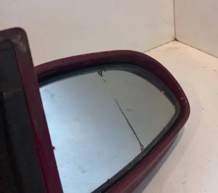 Mazda 626 Front door electric wing mirror E13010519