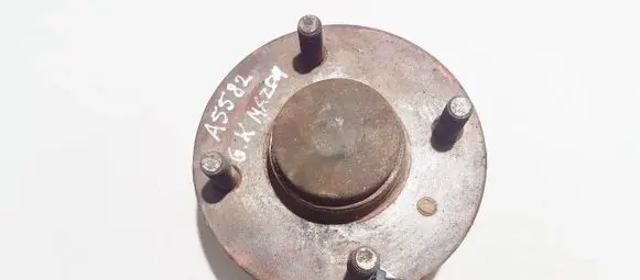 Nissan Almera N16 Rear wheel hub