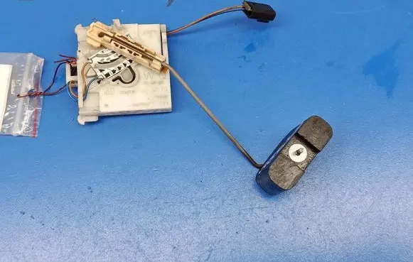 Opel Zafira A In-tank fuel pump 88457291