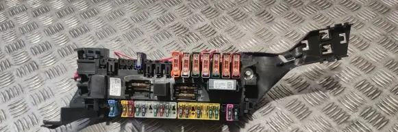 Mercedes-Benz GL X166 Fuse module A1665402350