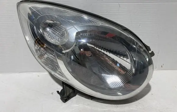 Citroen C1 Headlight/headlamp 811100H050