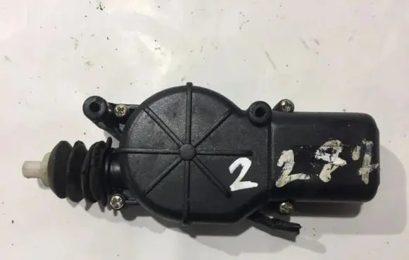 Opel Tigra A Central locking motor 