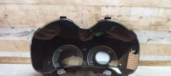 Speedometer (instrument cluster)