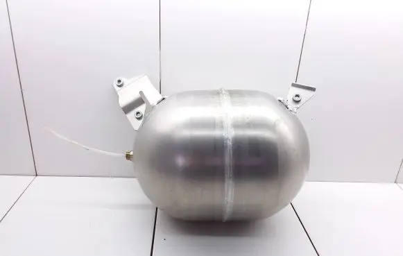 Vacuum air tank