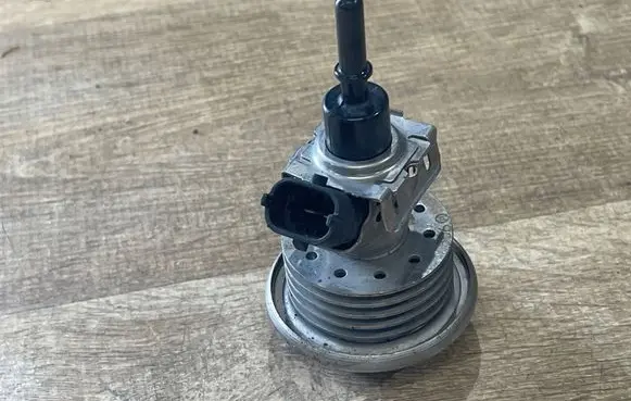Land Rover Discovery Sport AdBlue injector FX23189E3AA