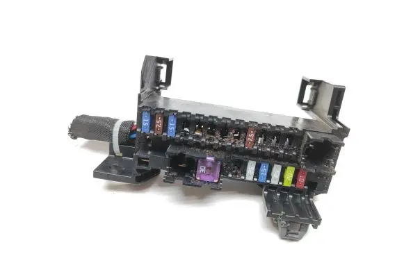 Mazda 6 Fuse module