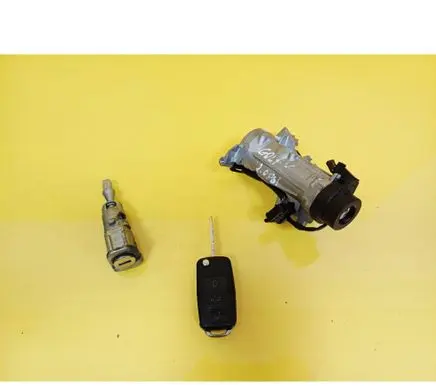 Volkswagen Golf V Ignition lock 1K0905851B 1K0905865