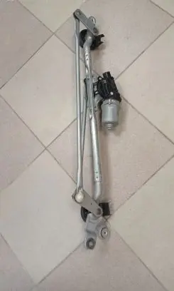 Front wiper linkage and motor