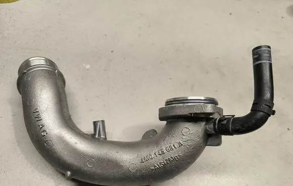 Porsche Cayenne (9Y0 9Y3) Intercooler hose/pipe 4M0145681A 06K906051E