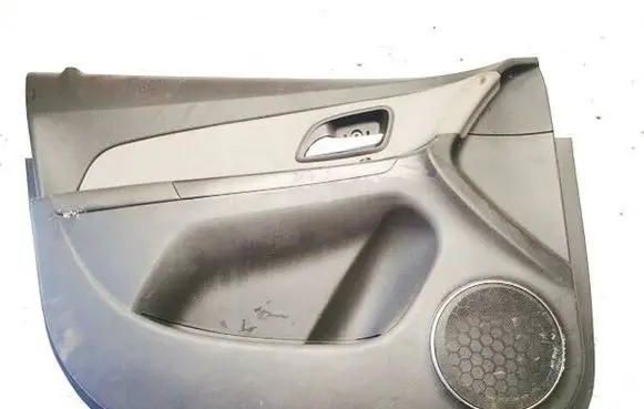 Chevrolet Cruze Front door card panel trim 96940721