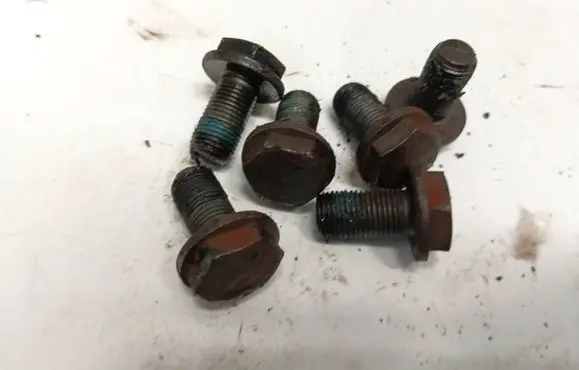 Skoda Fabia Mk2 (5J) Nuts/bolts 