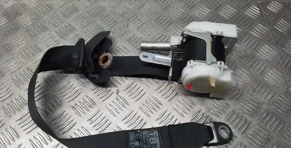 Lexus IS III XE30 Front seatbelt 0075601
