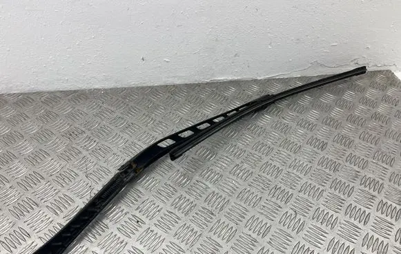 BMW 5 E60 E61 Front wiper blade arm 