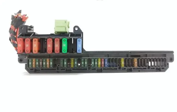 BMW 5 E60 E61 Fuse module 6957330