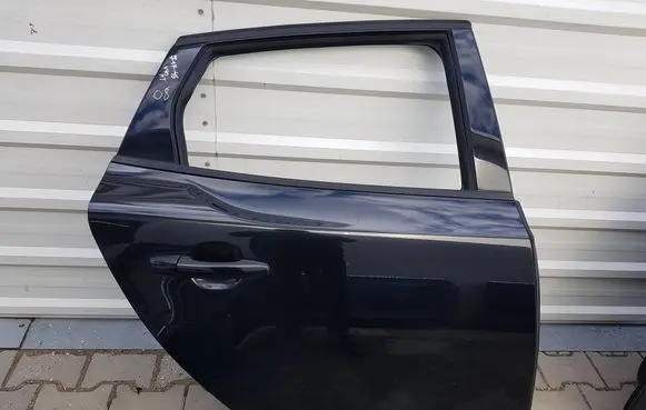 Volvo V40 Rear door 