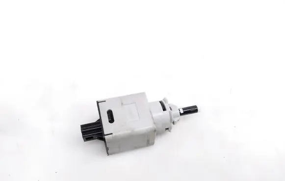 Nissan Juke II F16 Brake pedal sensor switch
