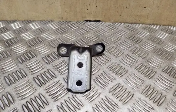 KIA Soul Front door upper hinge