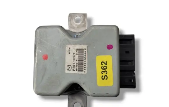 Mazda 6 Fuel injection pump control unit/module PE0118561 W4T80171 K6266