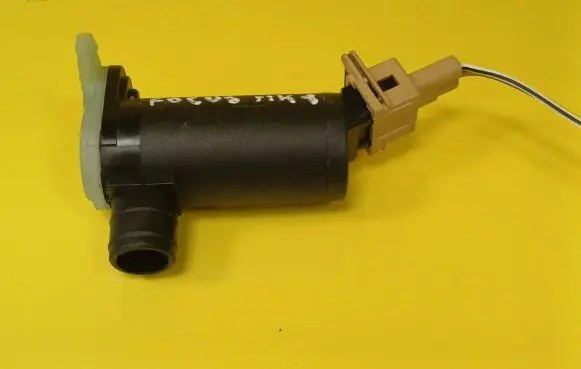 Ford Focus Windscreen/windshield washer pump 93BB17K624 17K624