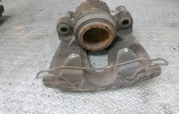 Volvo V50 Front brake caliper