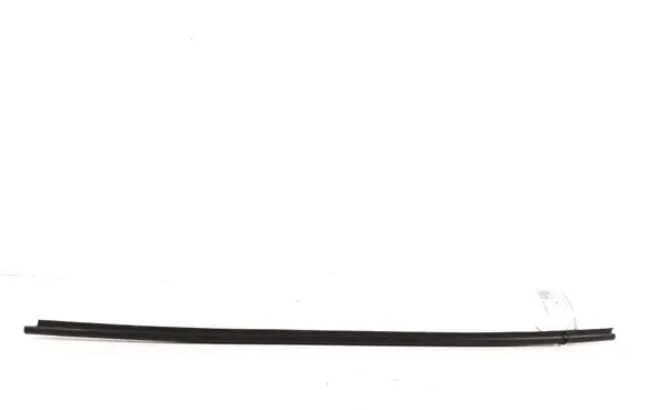 Toyota Yaris Front door glass trim molding 68210-0D070