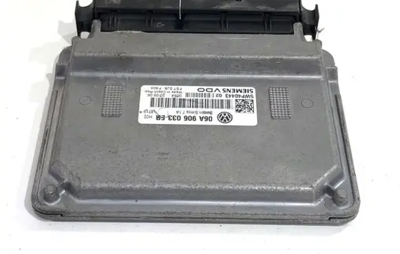 Volkswagen Caddy Engine control unit/module ECU 06A906033ER