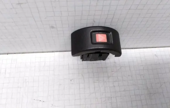 Opel Astra G Hazard light switch 90565714 90493804 90457316