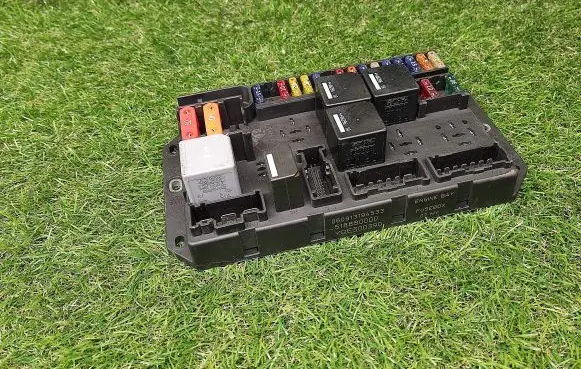 Land Rover Range Rover L322 Fuse module YQE500390 518880000