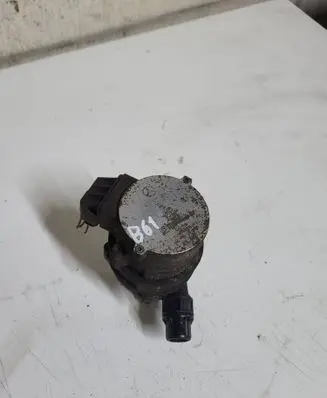 Mercedes-Benz S W222 Water pump A0005001986 17526575