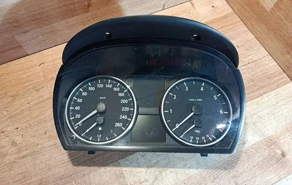 BMW 3 E90 E91 Speedometer (instrument cluster) 9166846 102535086 470140034