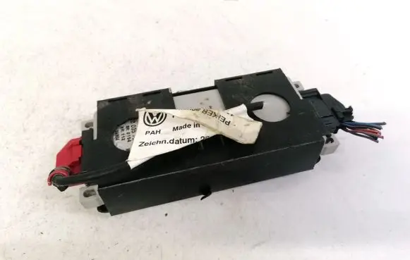 Volkswagen Touran I Other control units/modules 1T0035317