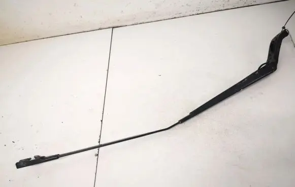 Peugeot 407 Front wiper blade arm