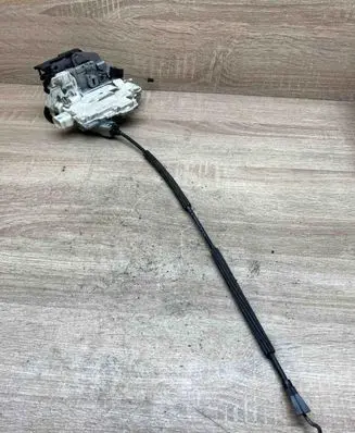 Seat Altea XL Rear door lock 5P0839012