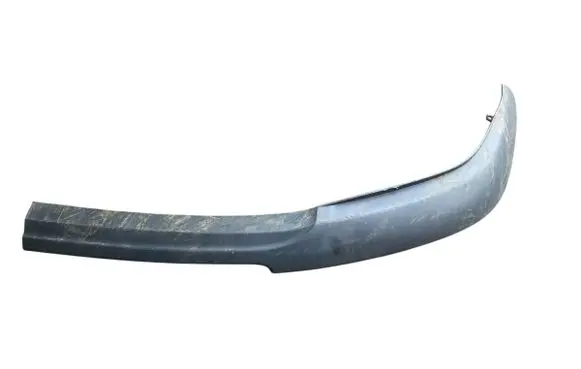 Front bumper lip