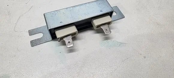 Renault Arkana Other relay 294J11384R