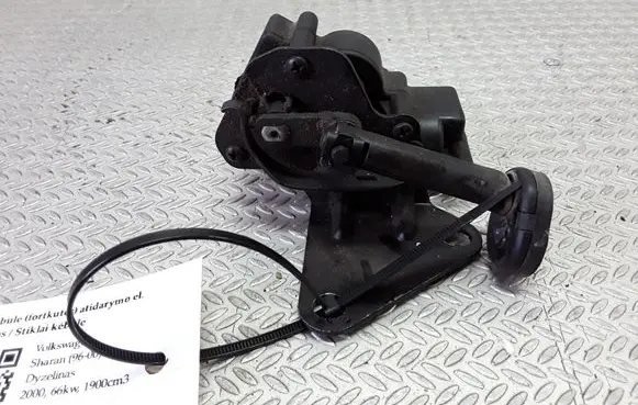 Volkswagen Sharan Vent window/glass motor 95VWA29741AH 7M0847099Q