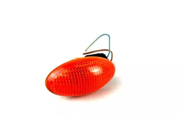Front fender indicator light