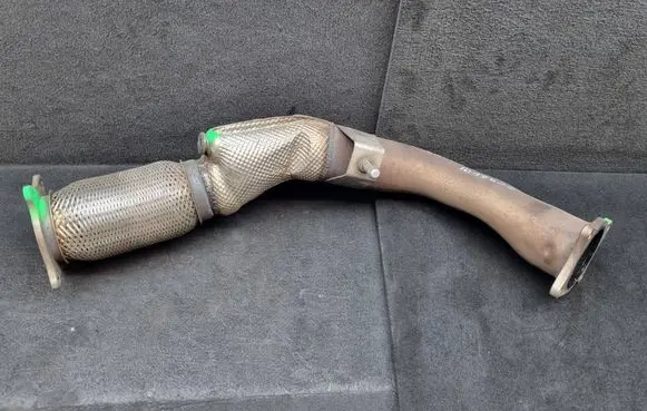 Audi A6 C7 Muffler pipe connector clamp 4G0253097 4G0253300