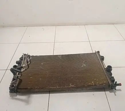 Opel Insignia A Coolant radiator S8113001 2503141224 13241724