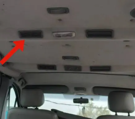 Opel Vivaro Air vent grill in roof 