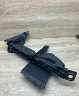 BMW X3 E83 Headlight/headlamp mounting bracket 1301073025